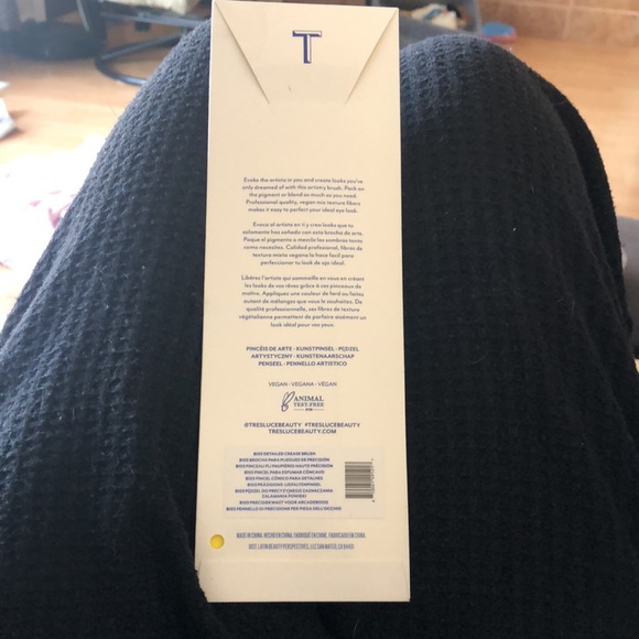 Treslúce Beauty Artistry Brush B103 Detailed Crease Brush - Picture 4 of 4